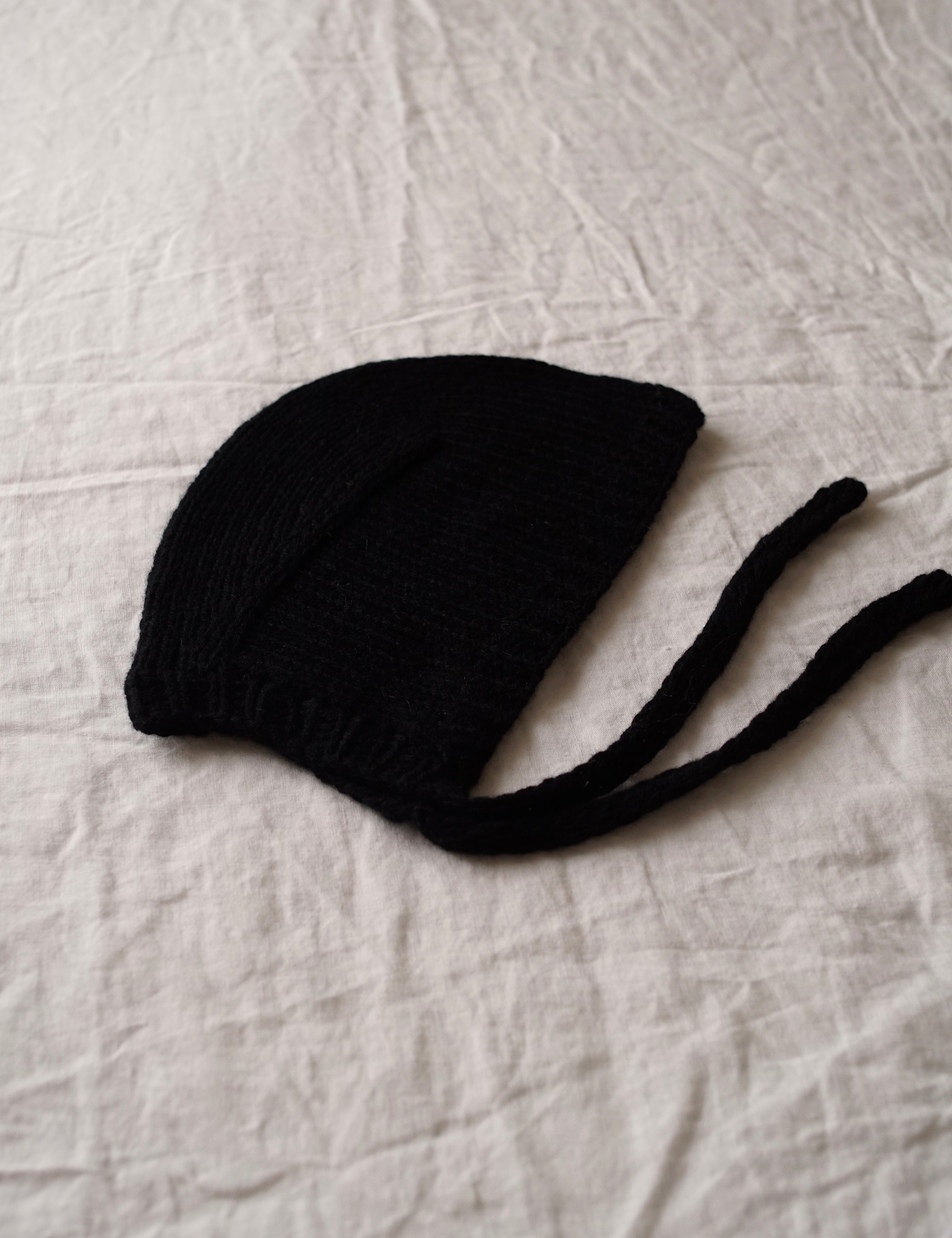 cashmere-bonnet-black-cat.jpg