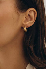 OPLOTKA EDGY GOLD earrings