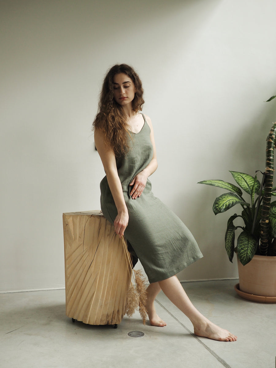 Gust Linen - Linen Dress With V-Neckline