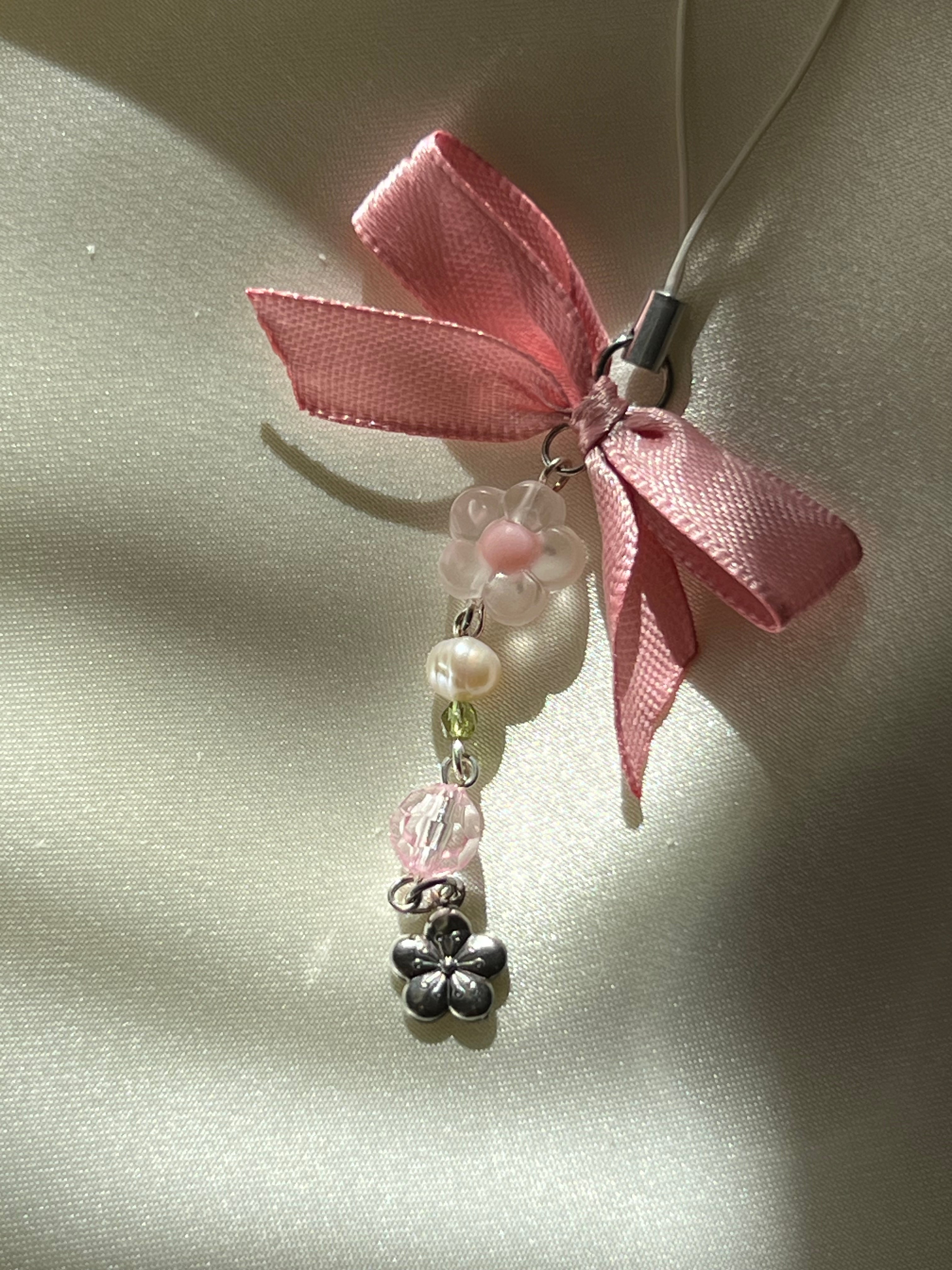 Rinni – Sakura Phone Charm