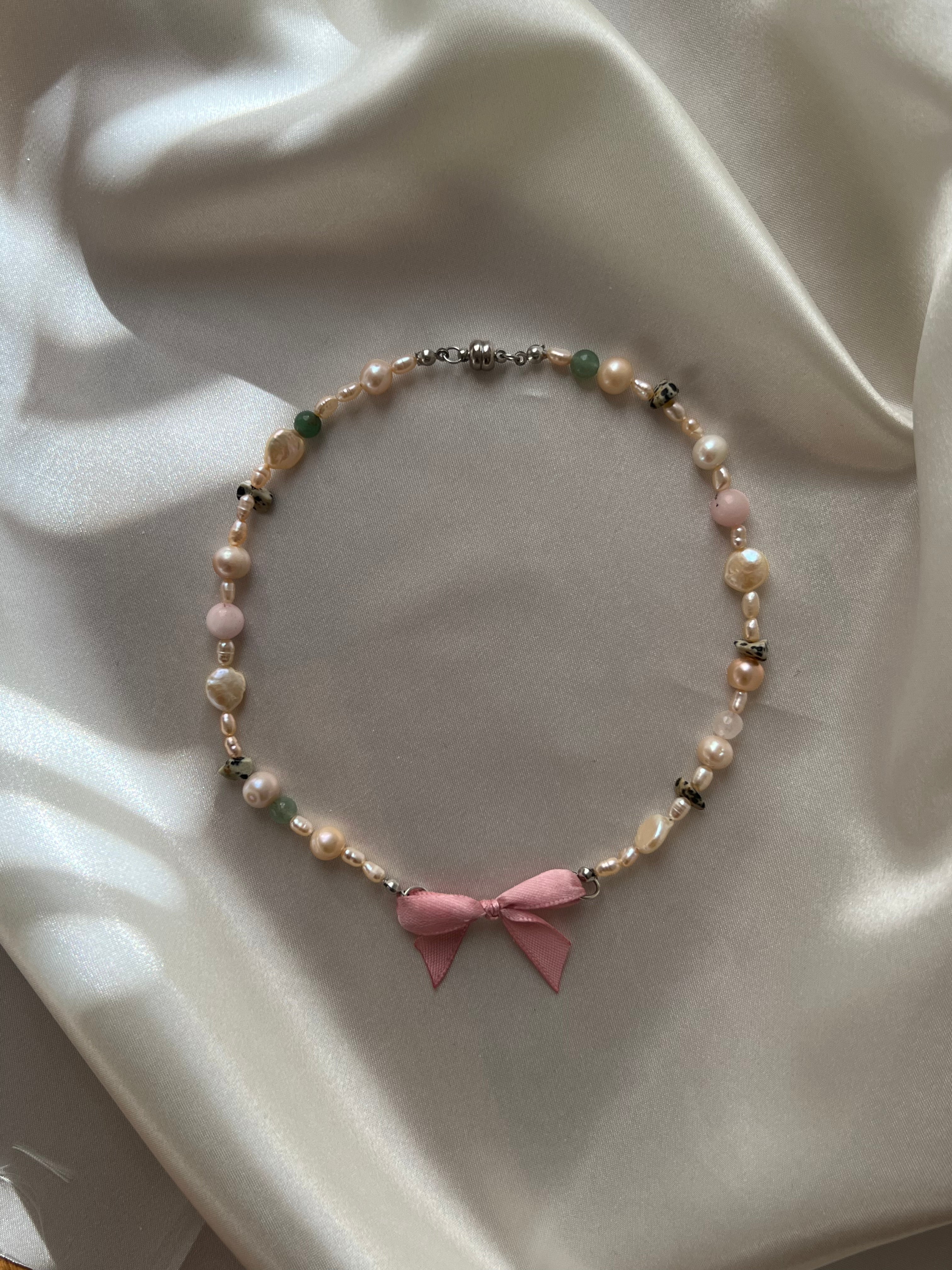 Rinni – Amelia Pink Bow Necklace