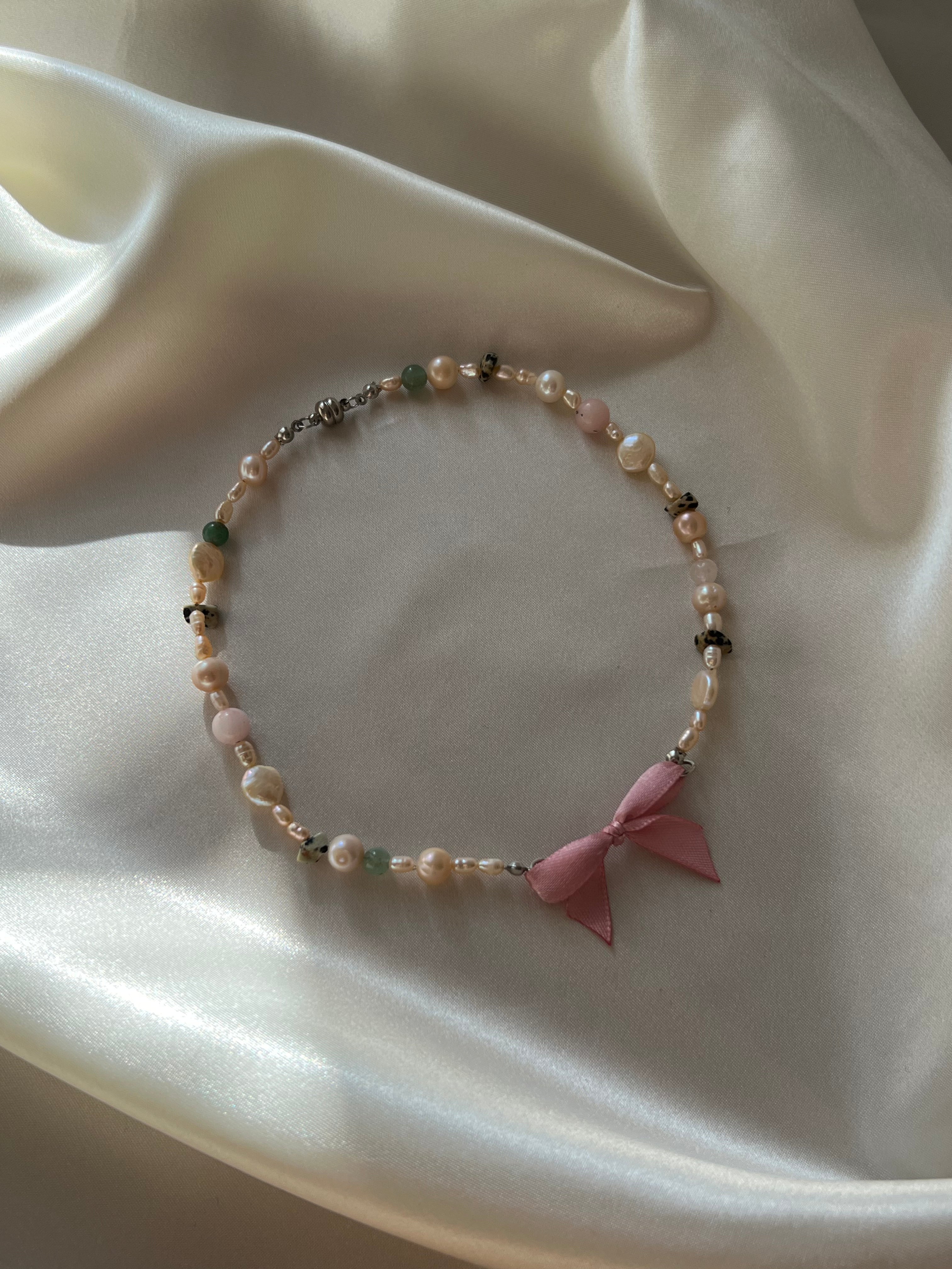 Rinni – Amelia Pink Bow Necklace