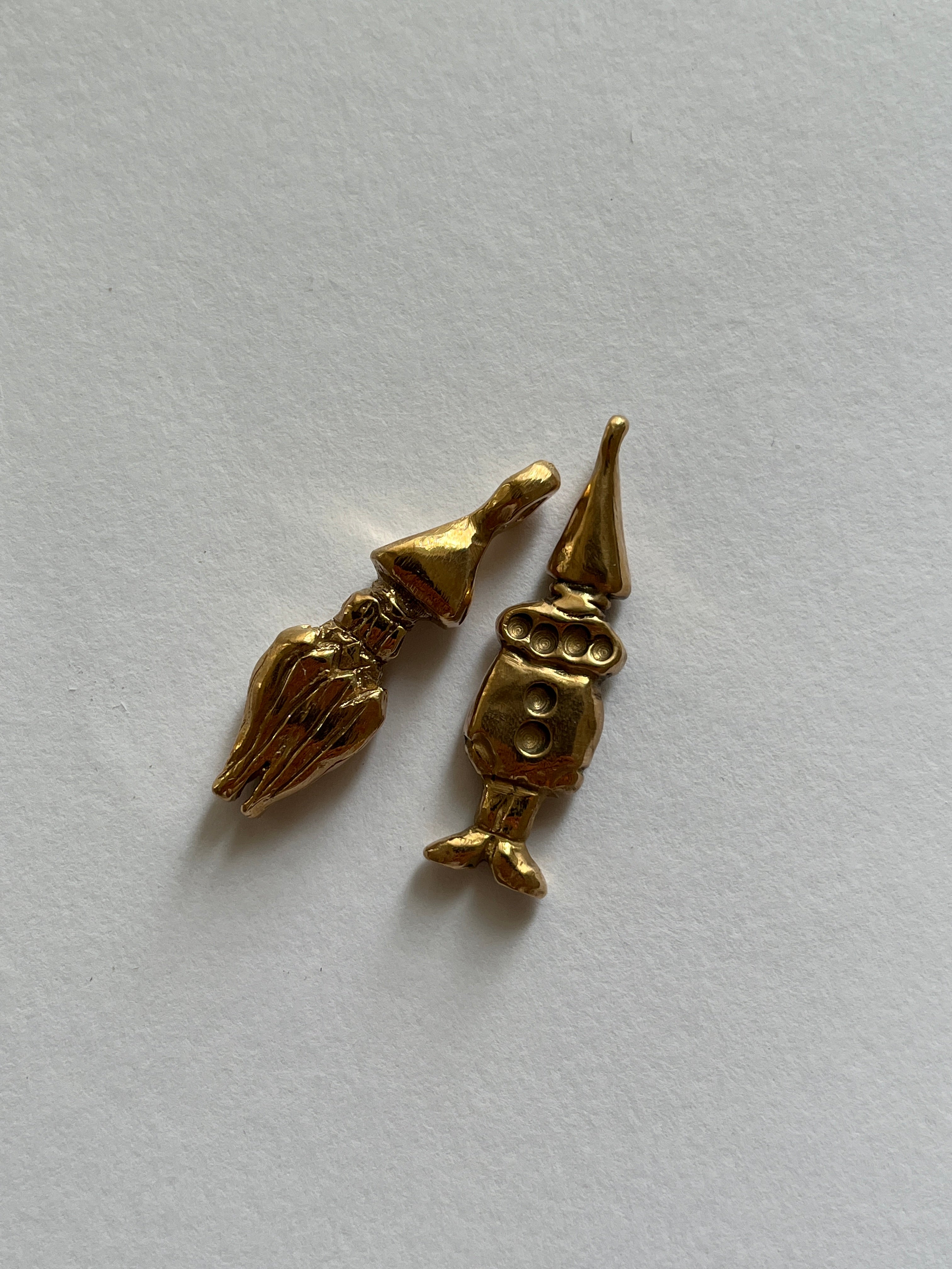 Twenty.02studio - Claun Pendant