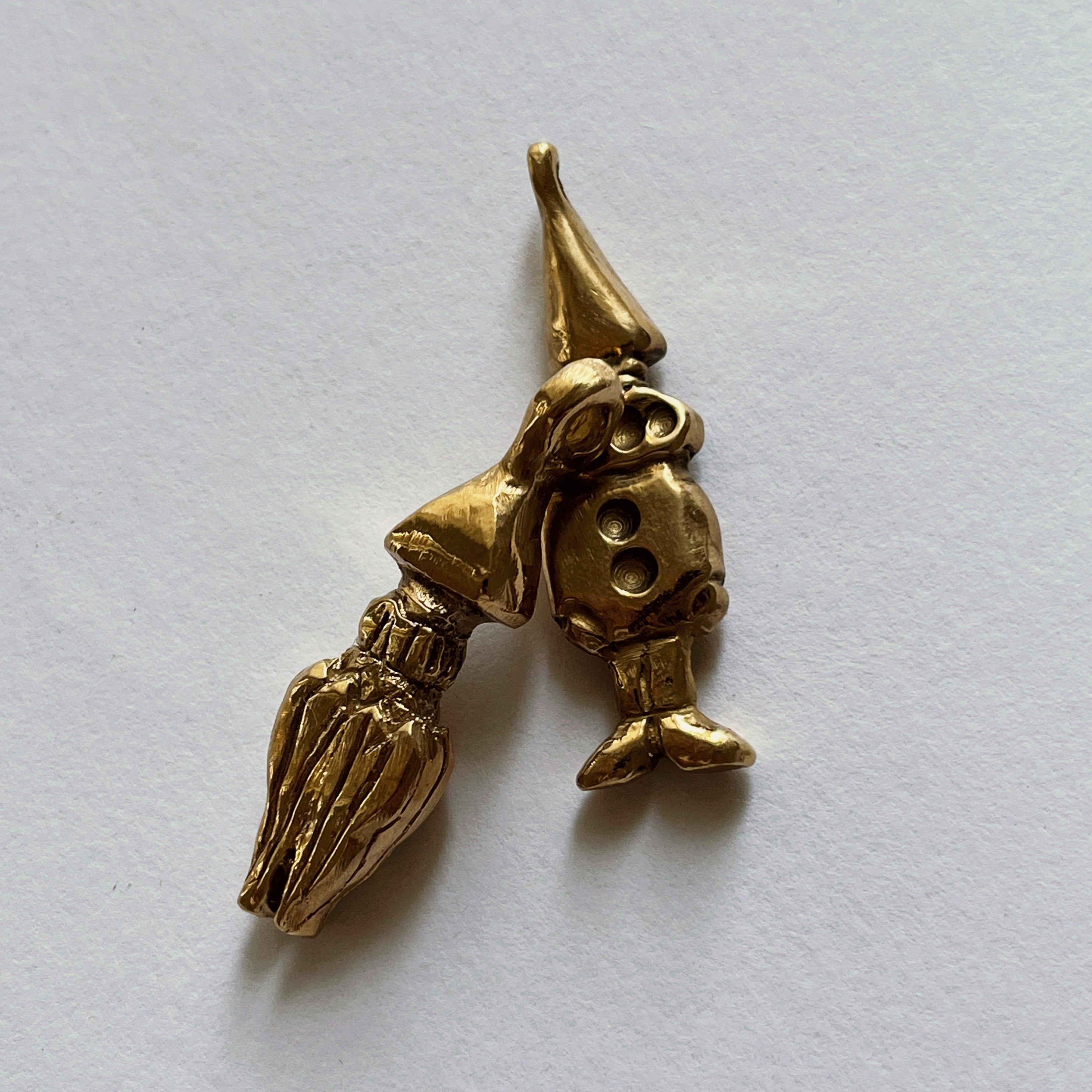 Twenty.02studio - Claun Pendant