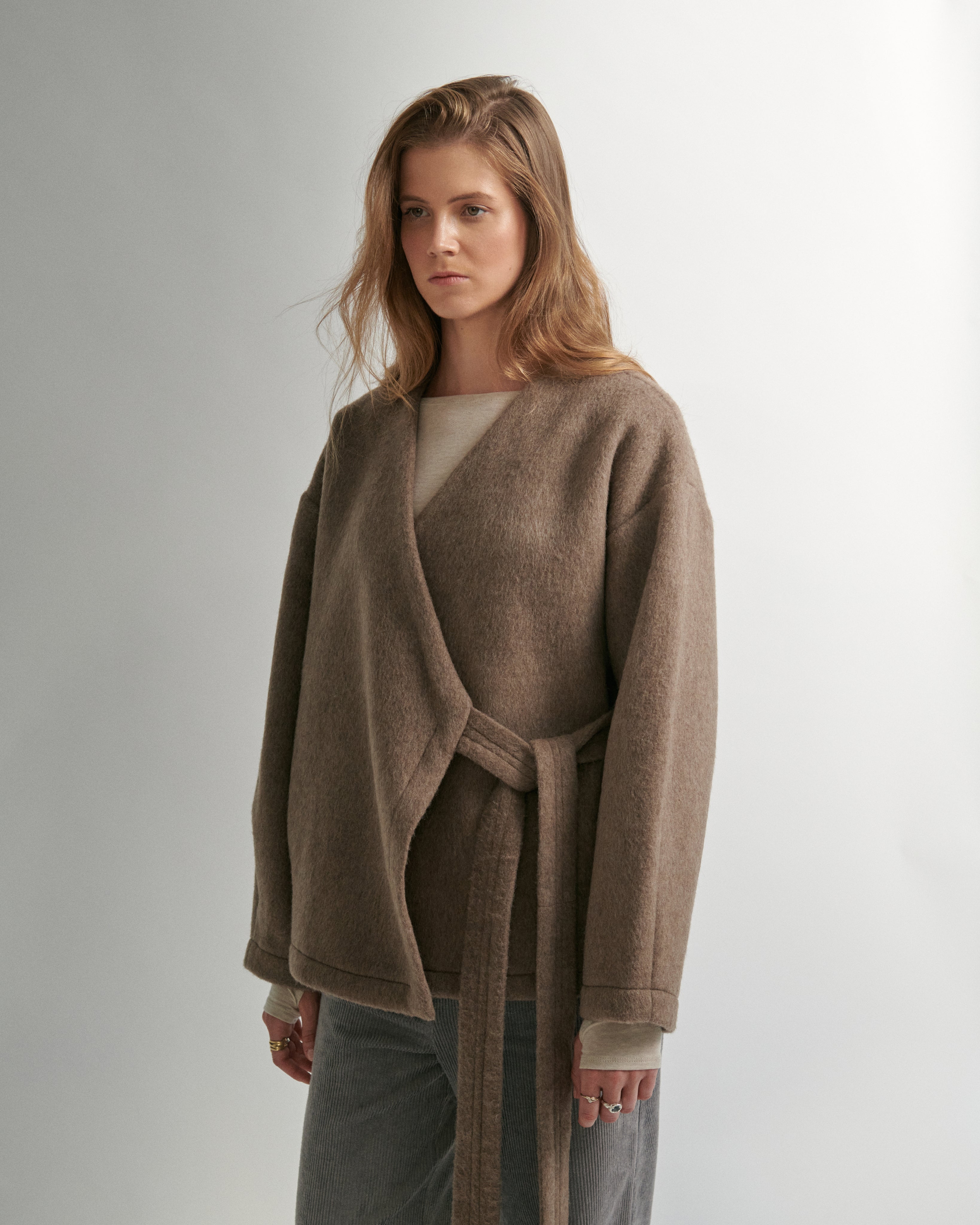 Munditia - RUNA woollen kimono, taupe