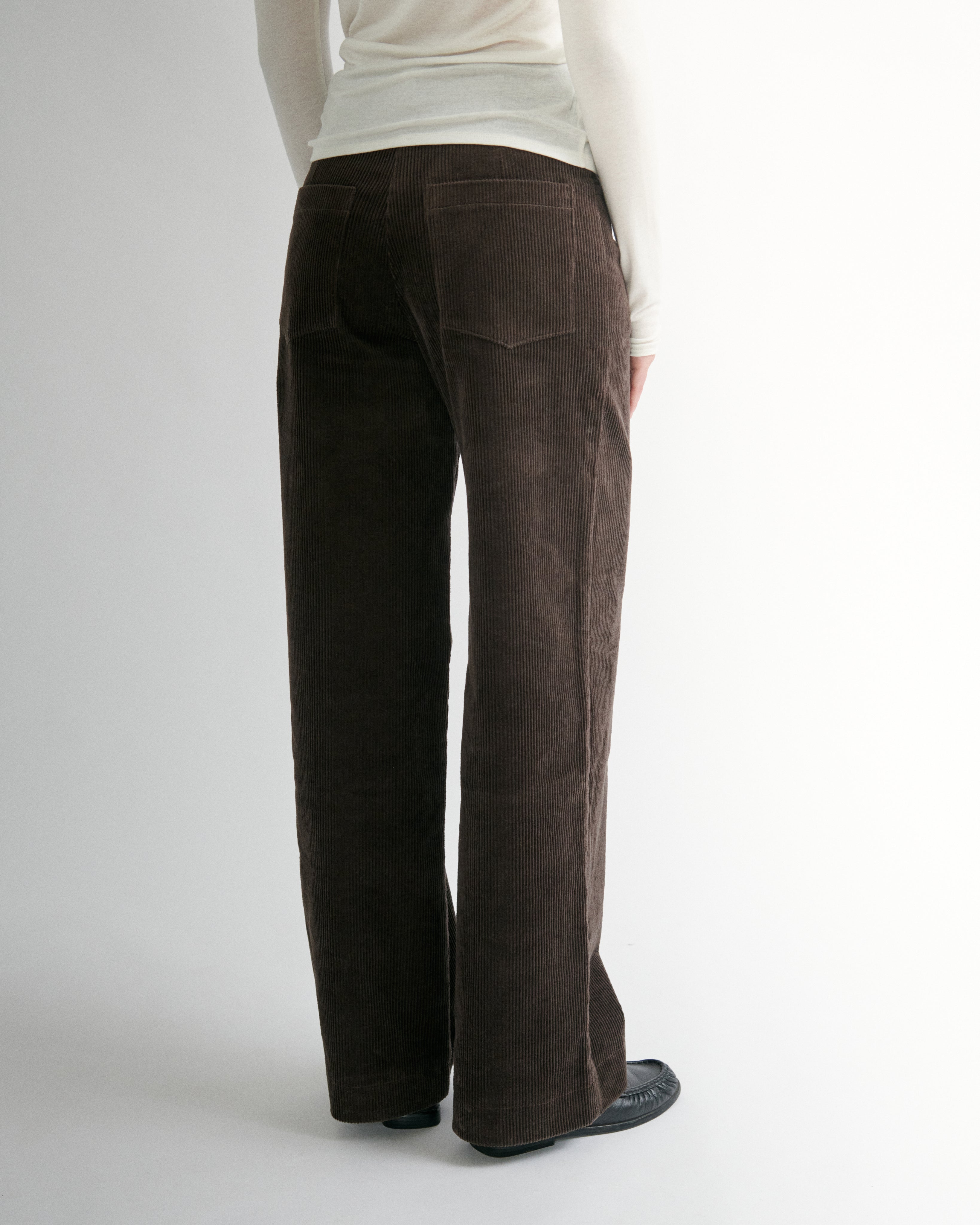 Munditia - VENA chocolate-coloured trousers