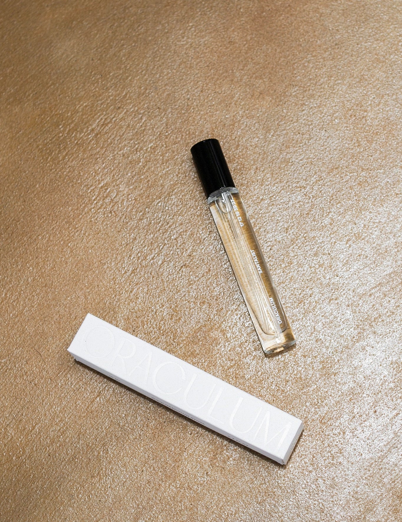 Santalist_10ml_photos_01.jpg