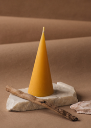 Apiformy Cone Candle (Kužel)