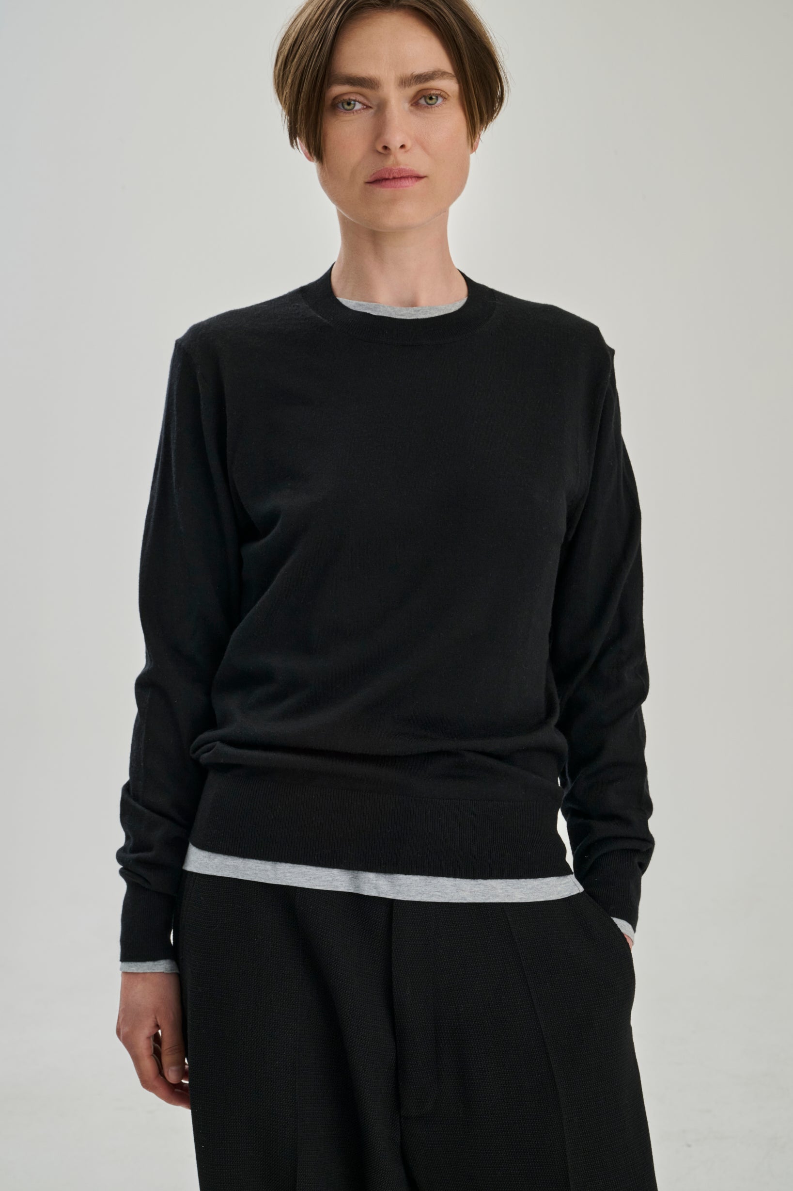 Rhea - Merino Crew ~ Black