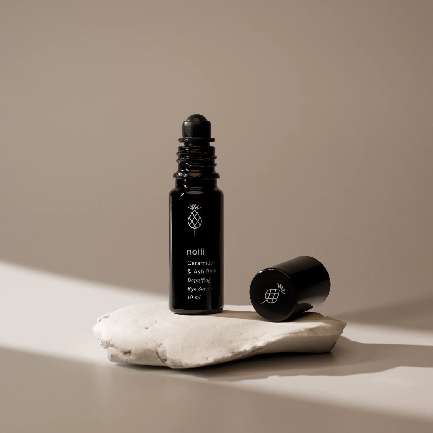 Noili - Ceramides & Ash Bark Depuffing Eye Serum