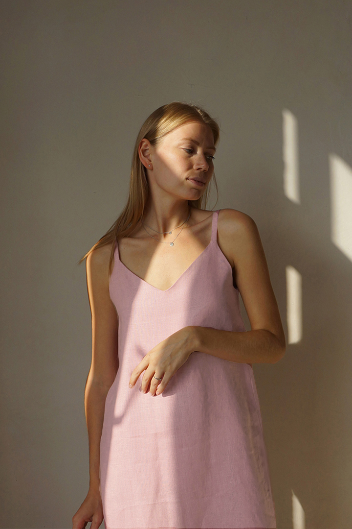 Gust Linen - Linen Dress With V-Neckline