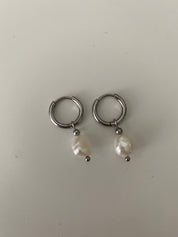 Caro - Earrings "little pearls" in silver