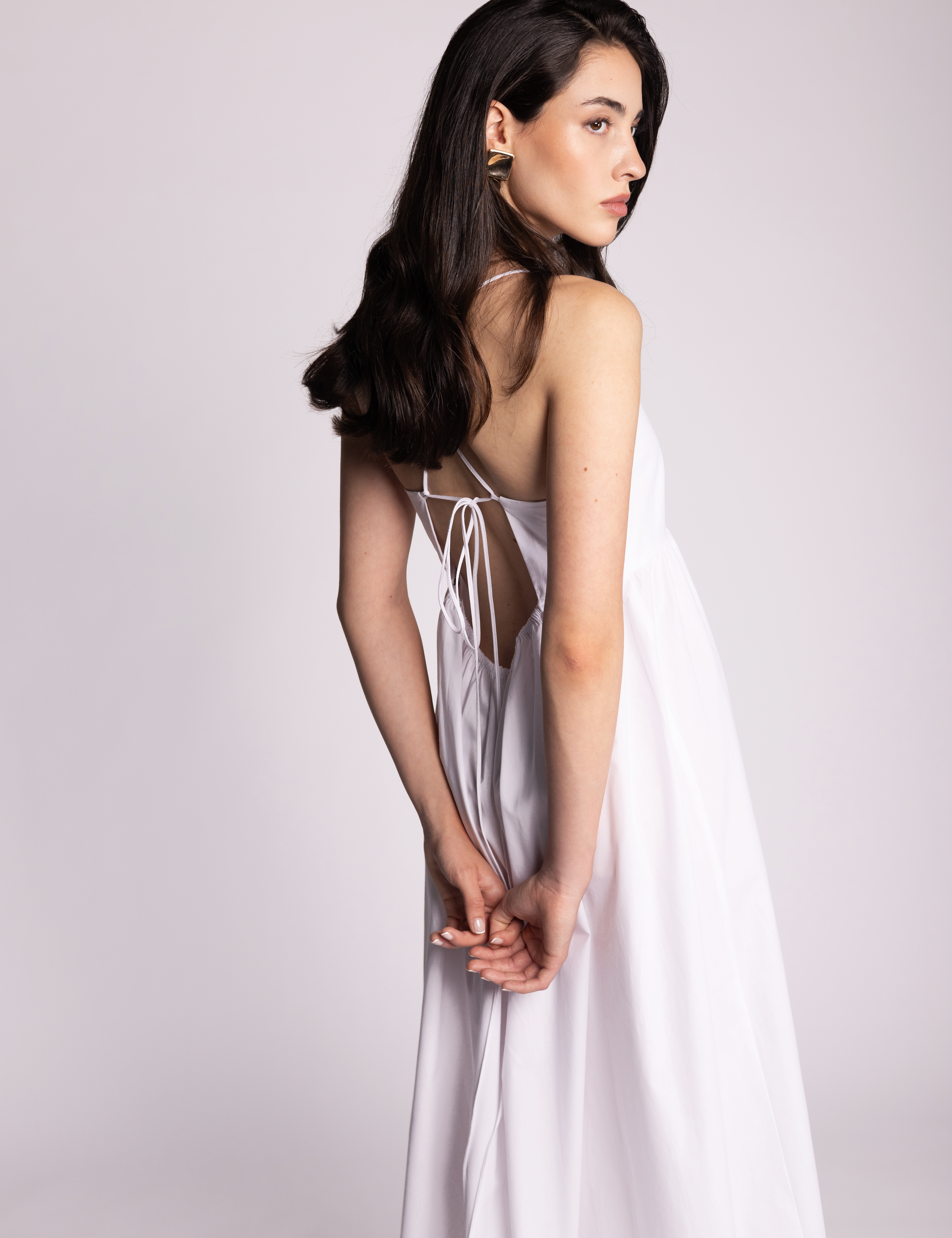 white_dress_2.png