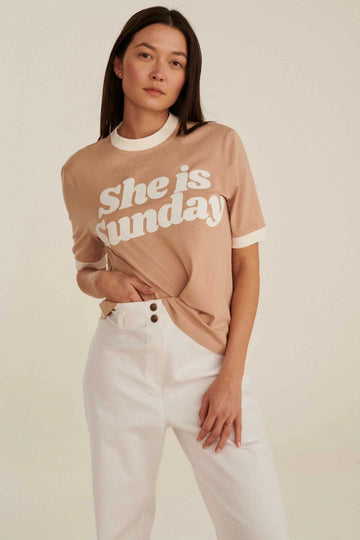 Les Goodies - She is Sunday SIS sand t-shirt