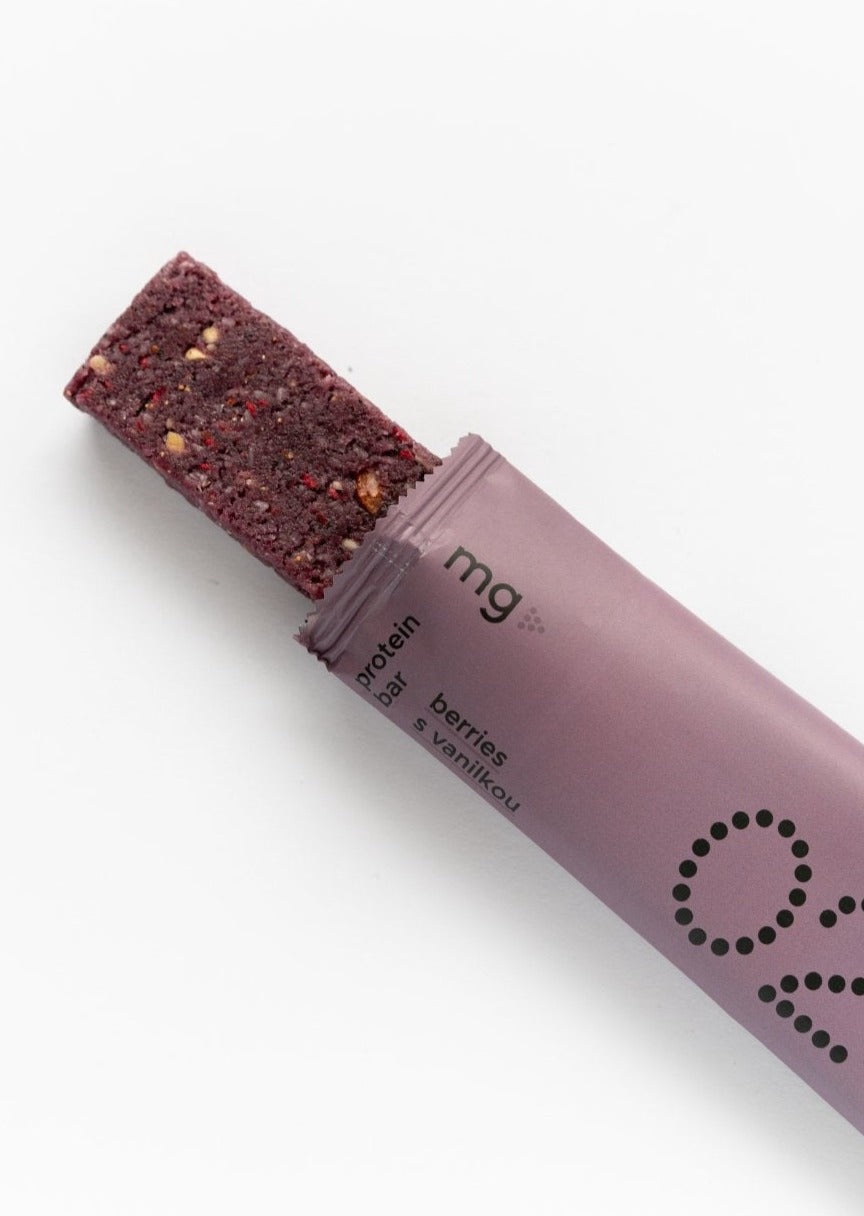 MG – Protein Bar 02 - Berries with vanilla