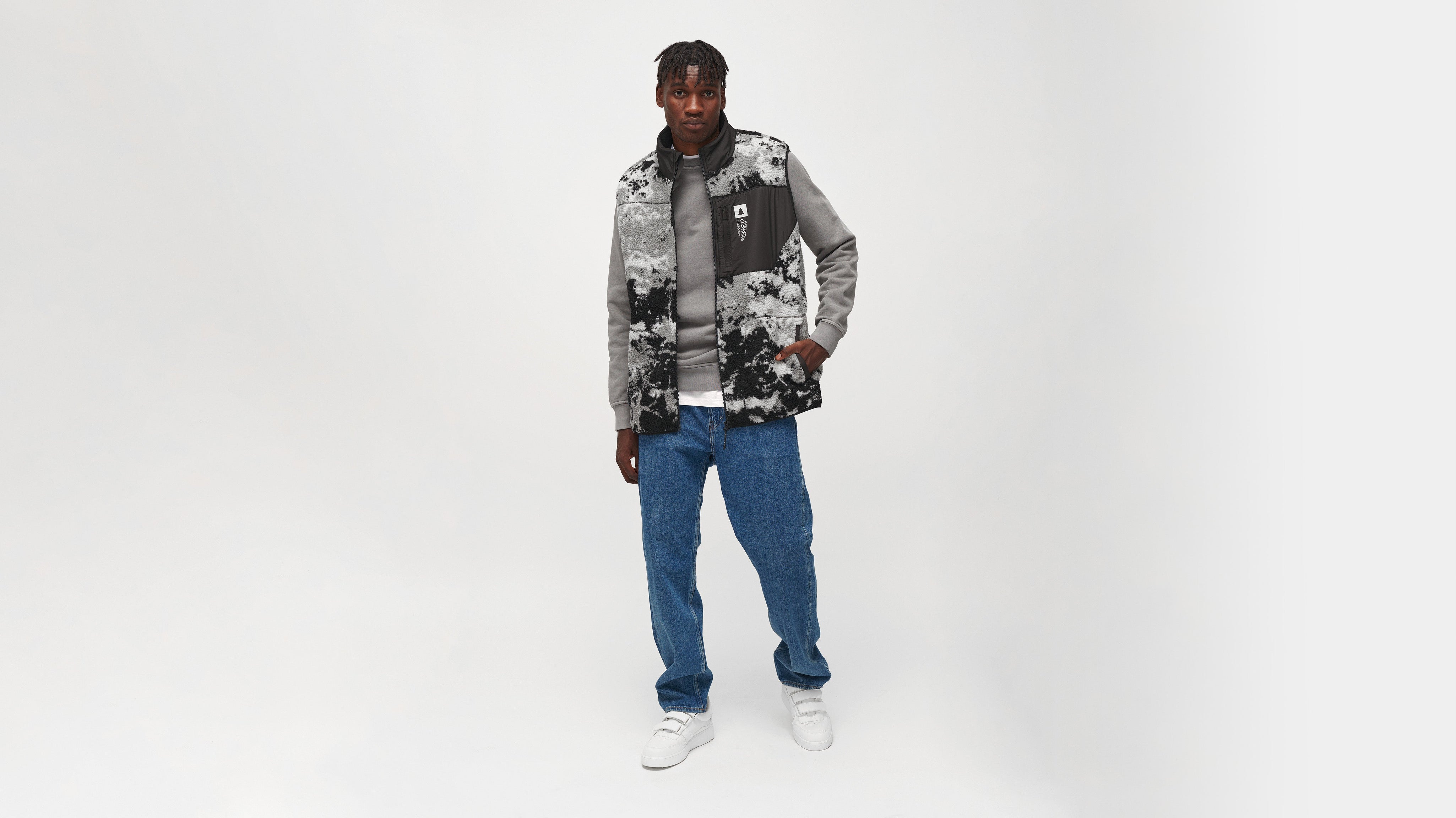 Pinetime Clothing Moss Polar Vest Black